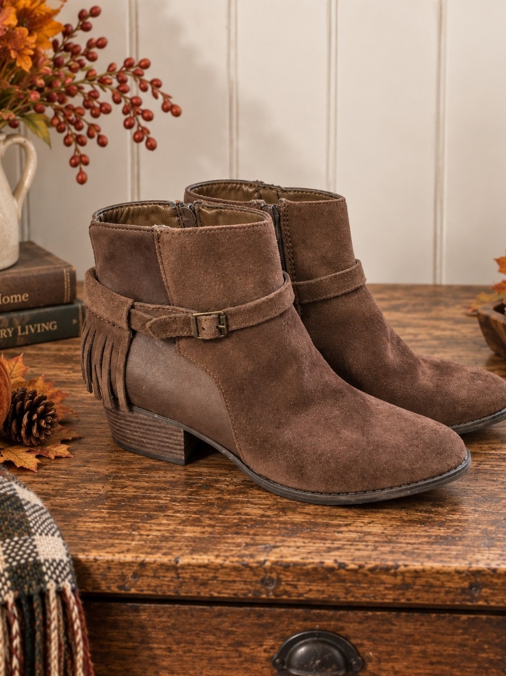 American Eagle Brown Genuine Suede Fringe Buckle Ankle Boots Women’s 8